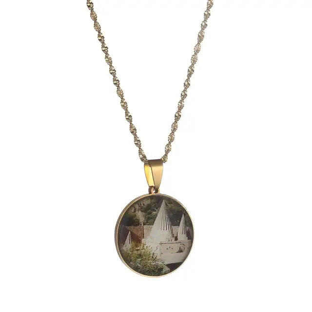 Collar con colgante de acero inoxidable Lalish