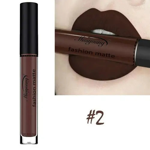 Lápiz labial mate de marca Makeup