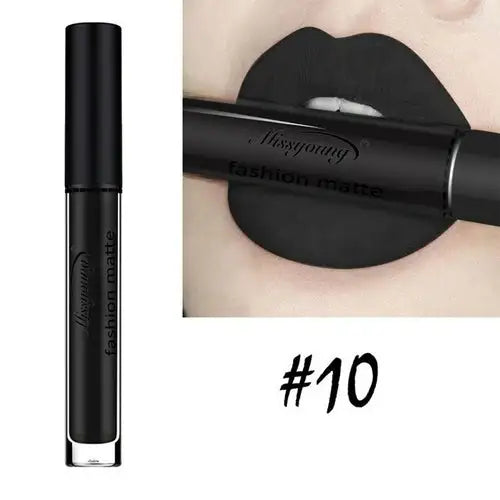 Lápiz labial mate de marca Makeup