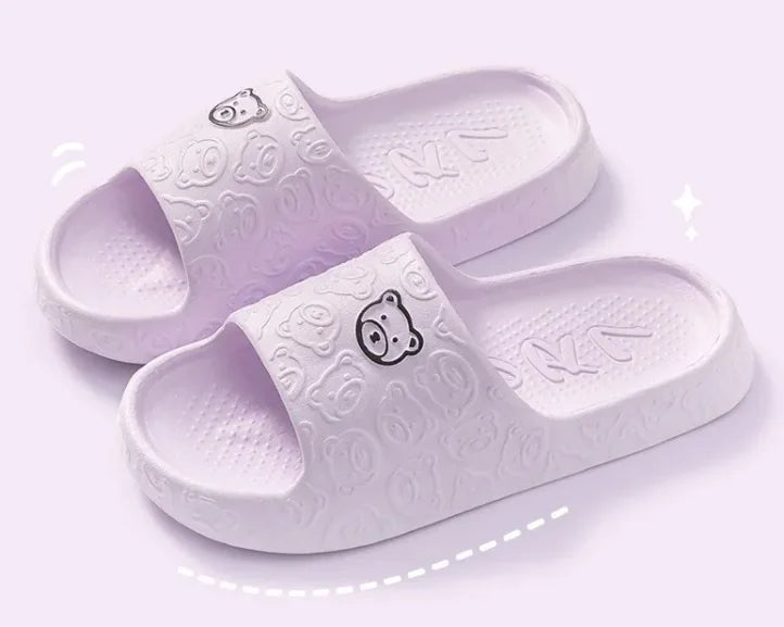 Lindas pantuflas de oso para mujer