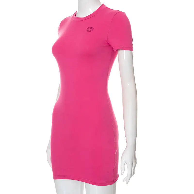 Vestido mini ajustado con bordado de corazones