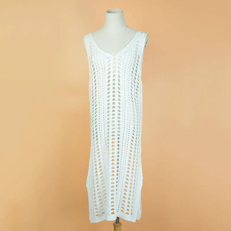 Vestido playero elegante de crochet con escote en V