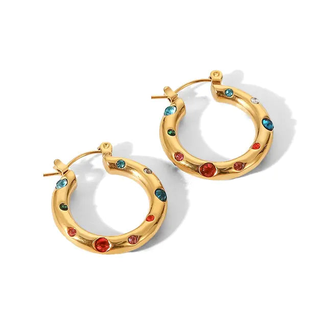 Pendientes de aro con forma de martillo y circonitas en forma de CC de Uworld