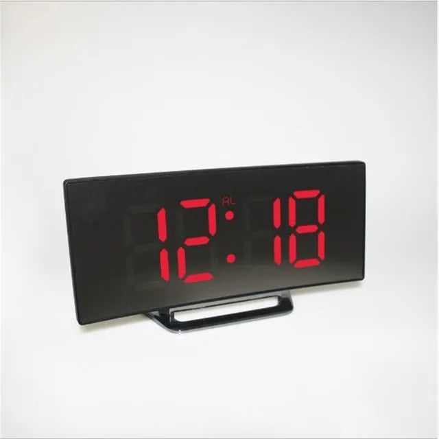Reloj despertador digital con pantalla LED y 2 puertos de salida USB