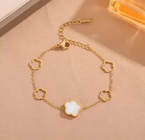 Pulsera ajustable de acero inoxidable LuxeClover