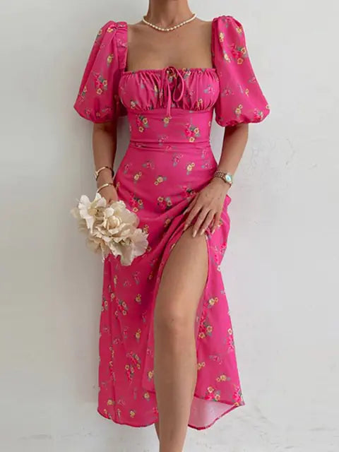 Vestido de fiesta cruzado hasta la cadera con manga corta y estampado floral