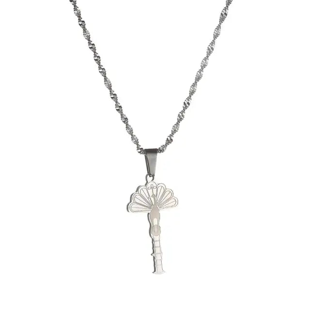 Collar con colgante de acero inoxidable Lalish
