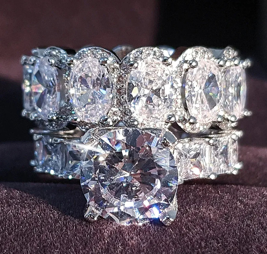 Anillo de compromiso con diamantes súper brillantes para mujer
