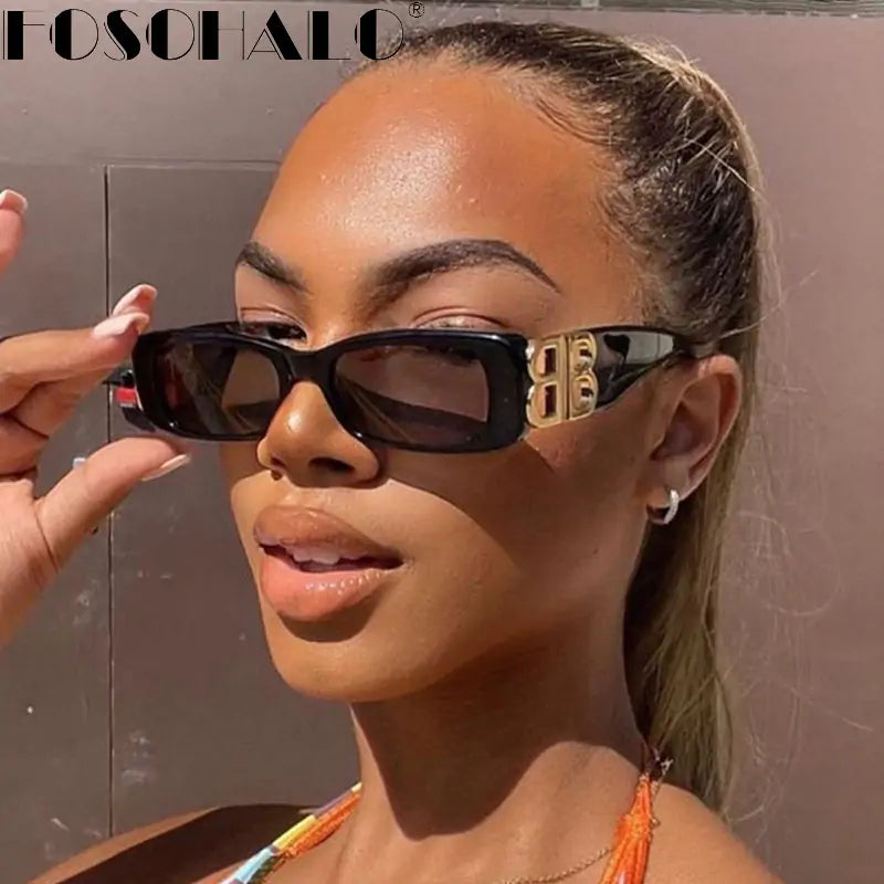 Gafas retro con lentes de color negro