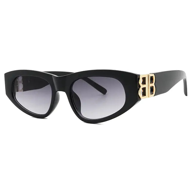 Gafas retro con lentes de color negro