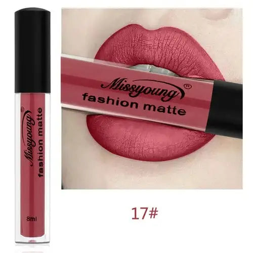 Lápiz labial mate de marca Makeup