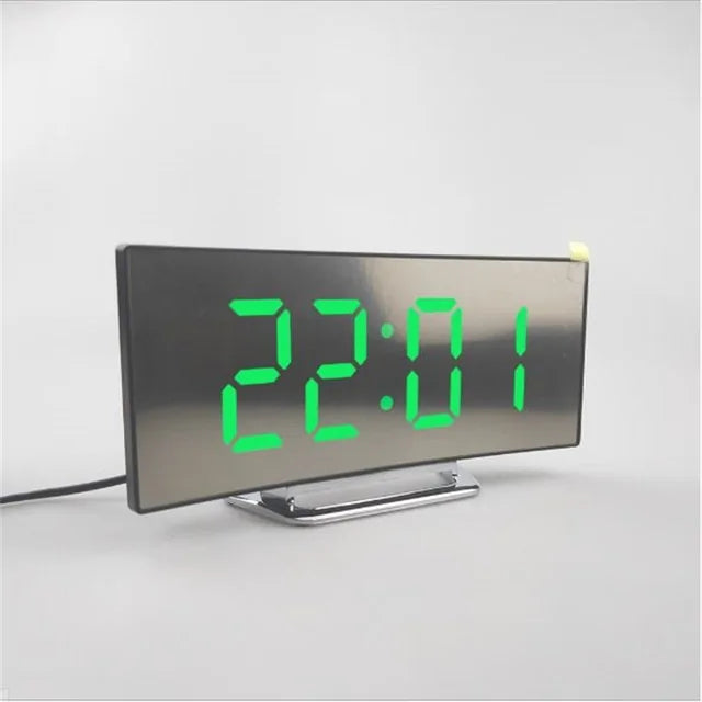 Reloj despertador digital con pantalla LED y 2 puertos de salida USB