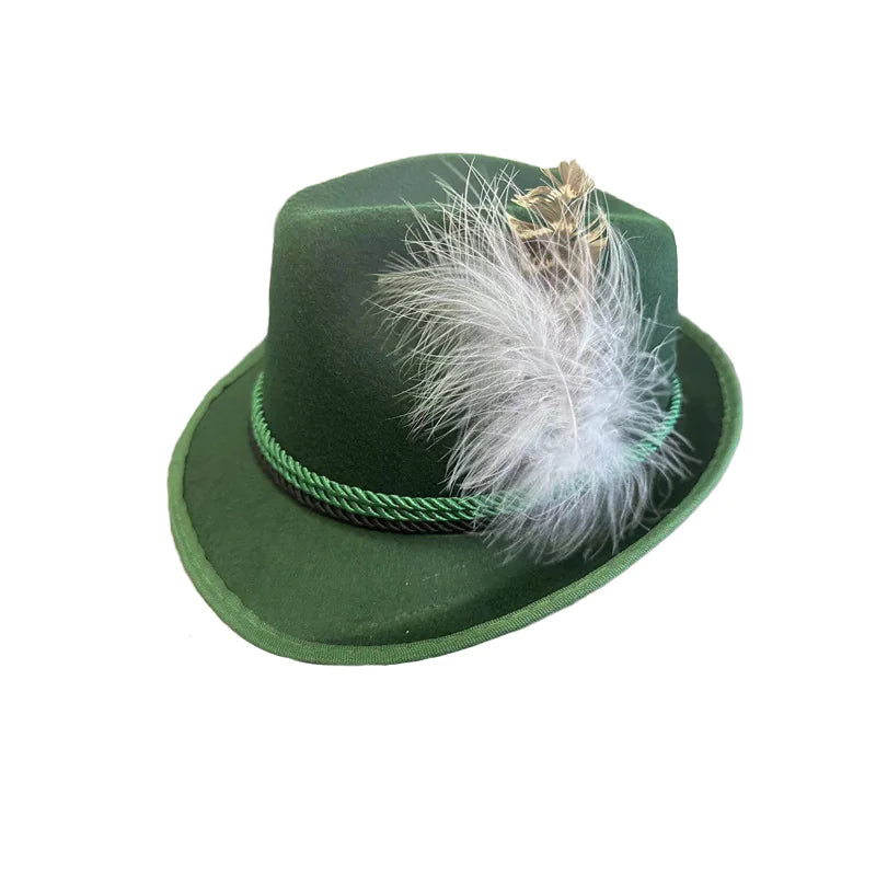 Sombreros alpinos con plumas