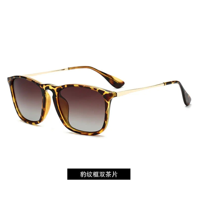 Gafas de sol clásicas con espejo negro