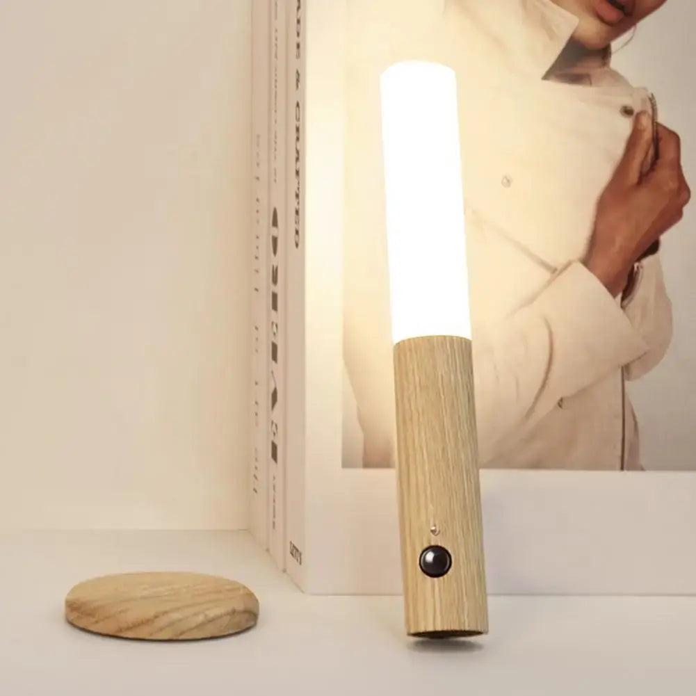 Luz LED nocturna de madera recargable para el hogar