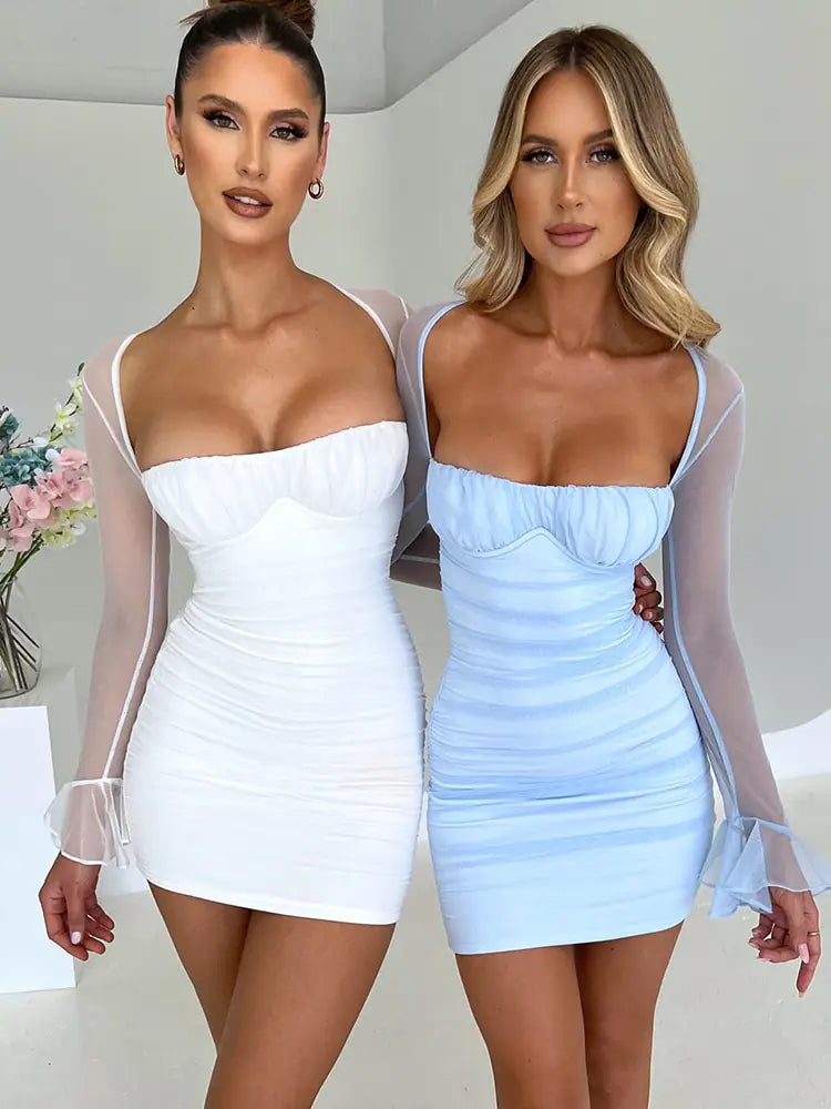 Elegante minivestido sexy sin espalda
