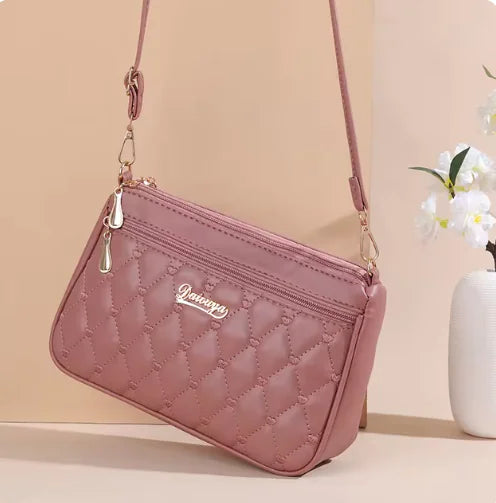 Elegante bolso bandolera con cuadros de diamantes