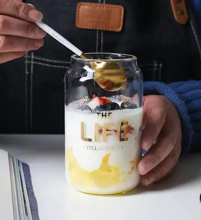 Jarra de cristal con forma de lata de cola