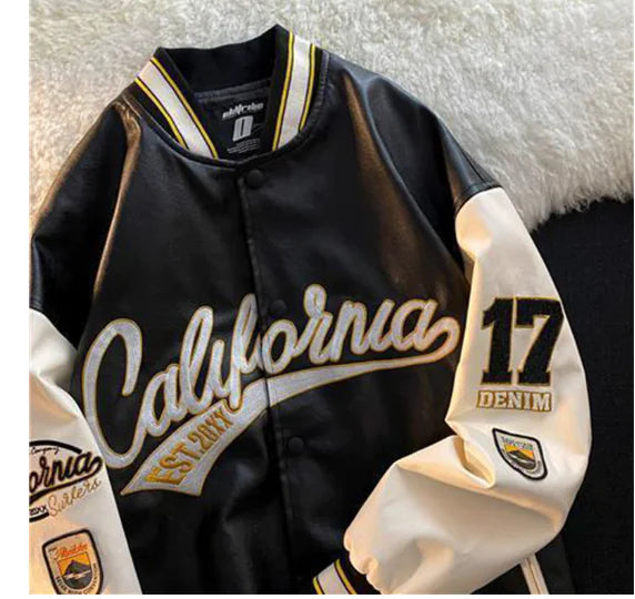Chaquetas de inspiración vintage con bordados de letras clásicas