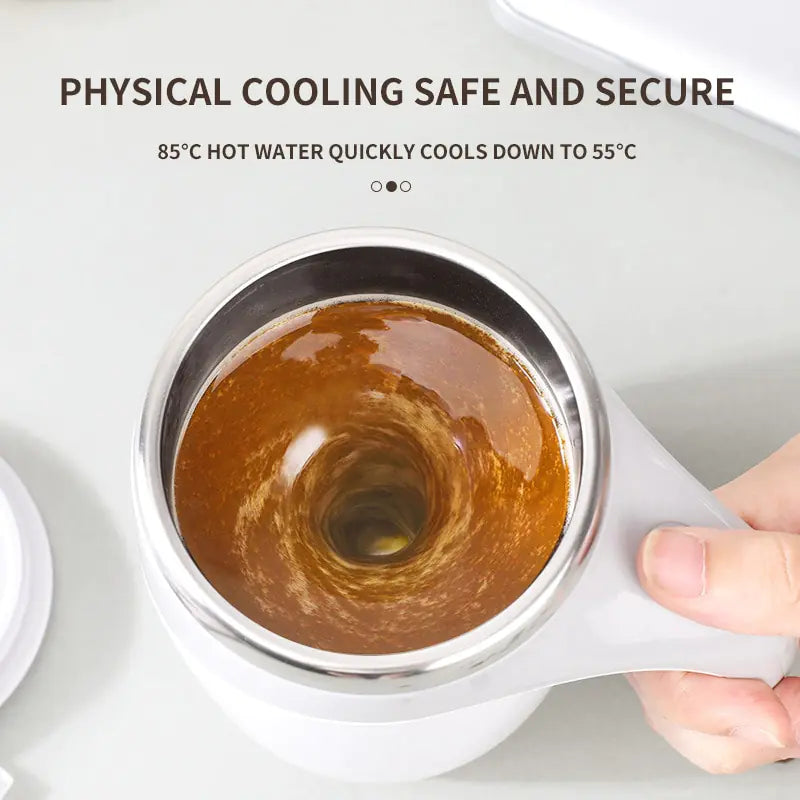 Taza de café automática recargable con agitador