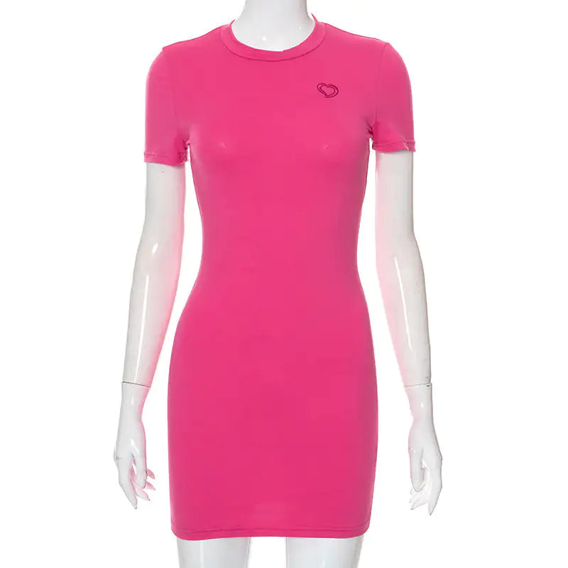 Vestido mini ajustado con bordado de corazones