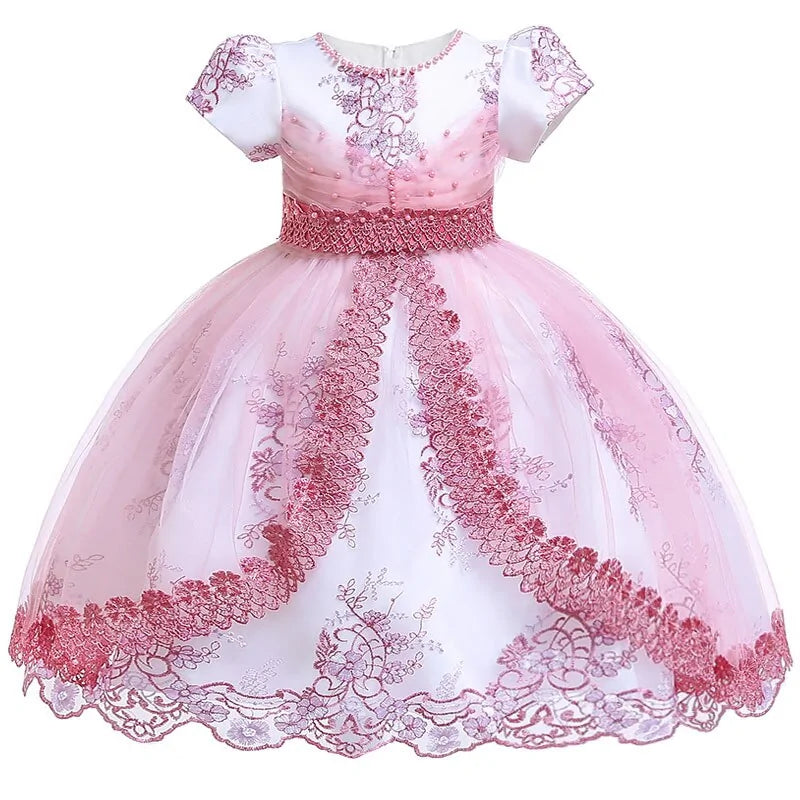 Vestido de niña con bordado de cuentas