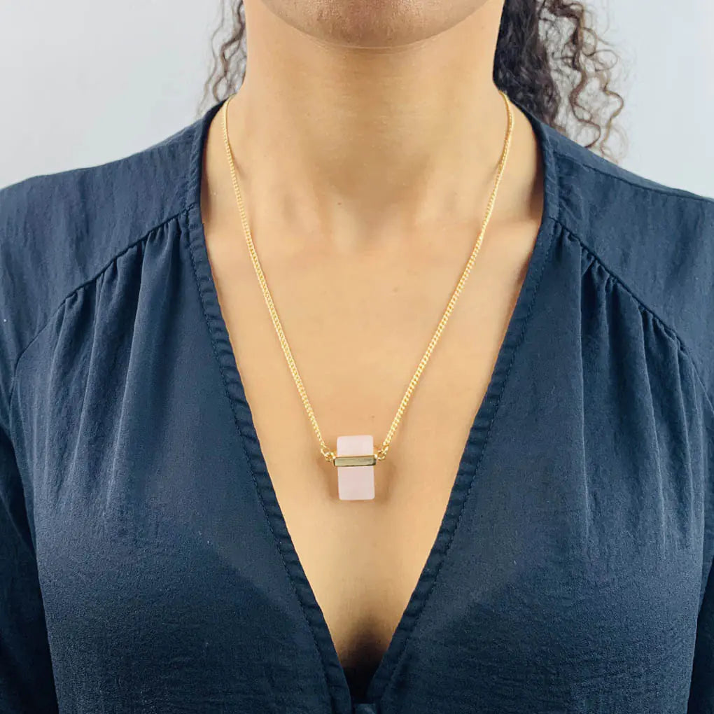 Collar de piedra de mármol natural