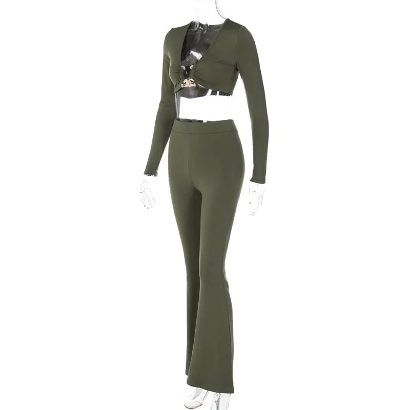 Conjunto de pantalones acampanados de canalé