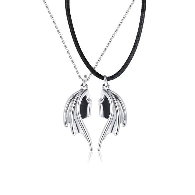 Collar de amantes con par de alas