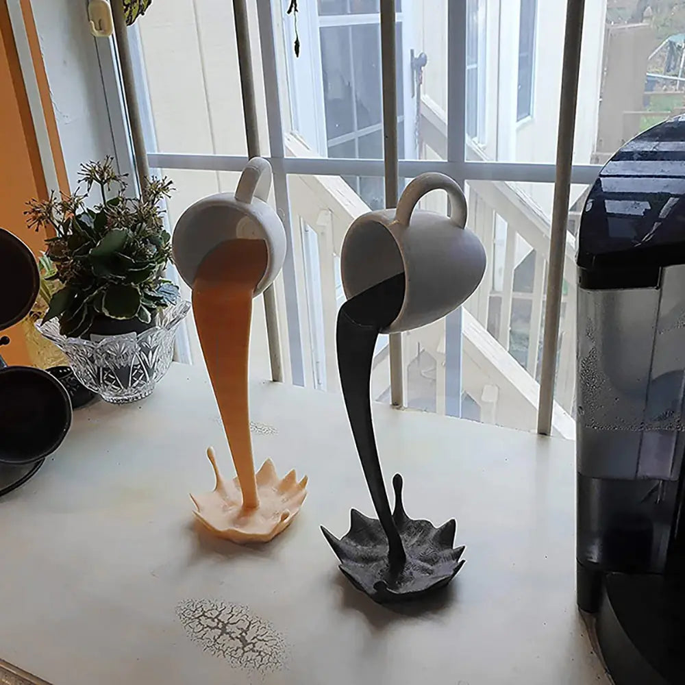 Estatuas de resina Taza de café flotante Escultura artística Cocina Hogar