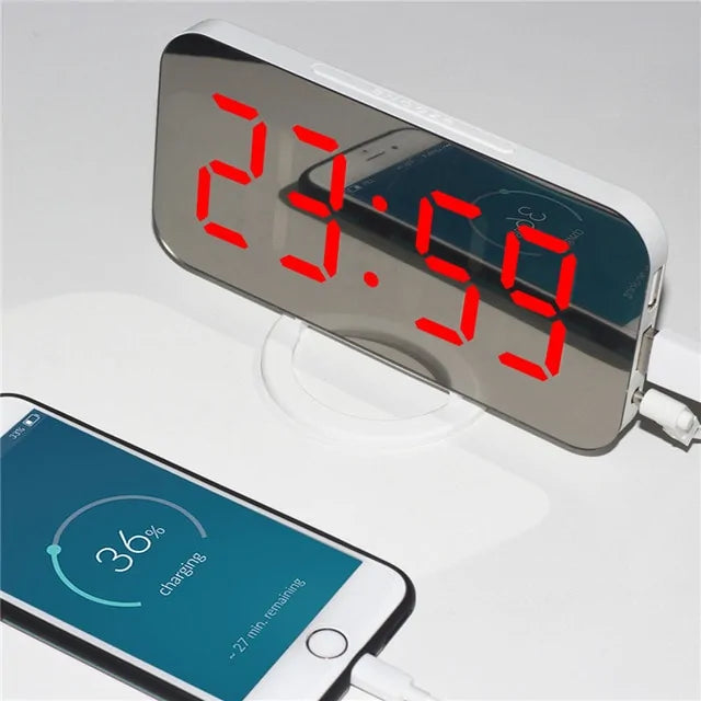 Reloj despertador digital con pantalla LED y 2 puertos de salida USB
