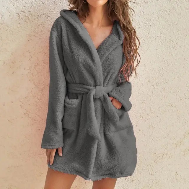 Albornoz de polar con capucha para mujer
